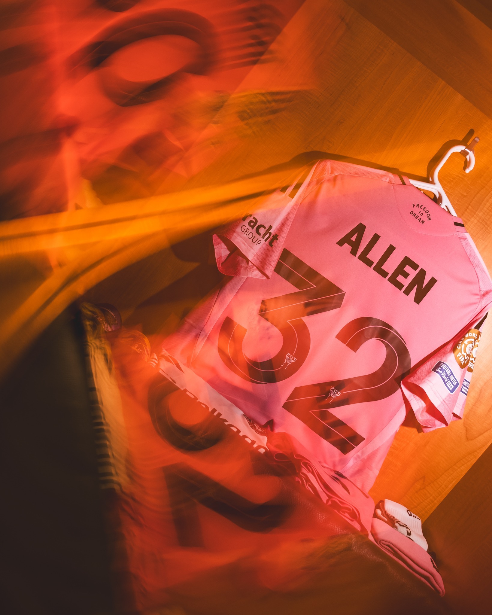 英雄联盟直播官网-清晨西甲传出新动向，皇家马德里回应争议，管理层表态——媒体盛赞，团队化学反应显著的简单介绍