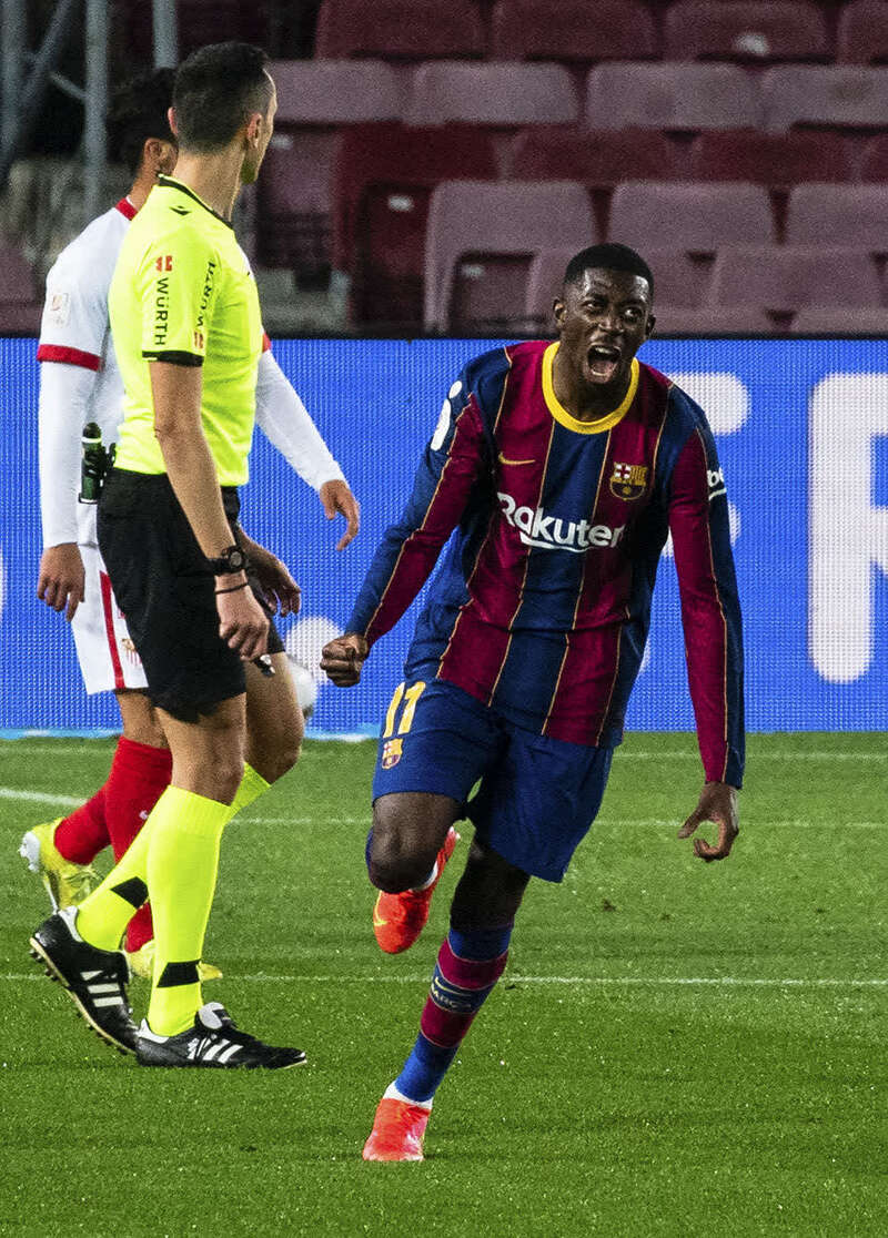 英雄联盟-包含集结日北京首钢调整名单以备国王杯；绝杀压哨环节打磨；震撼外界；更衣室氛围转暖的词条